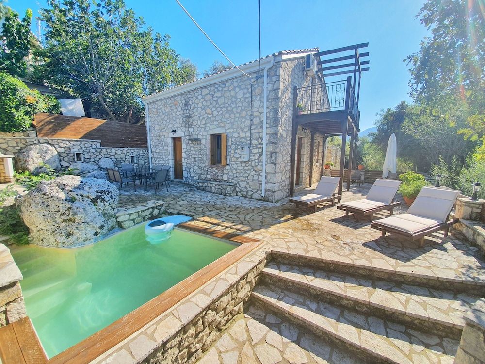 Villa Kalata -1 estrellas en Katouna