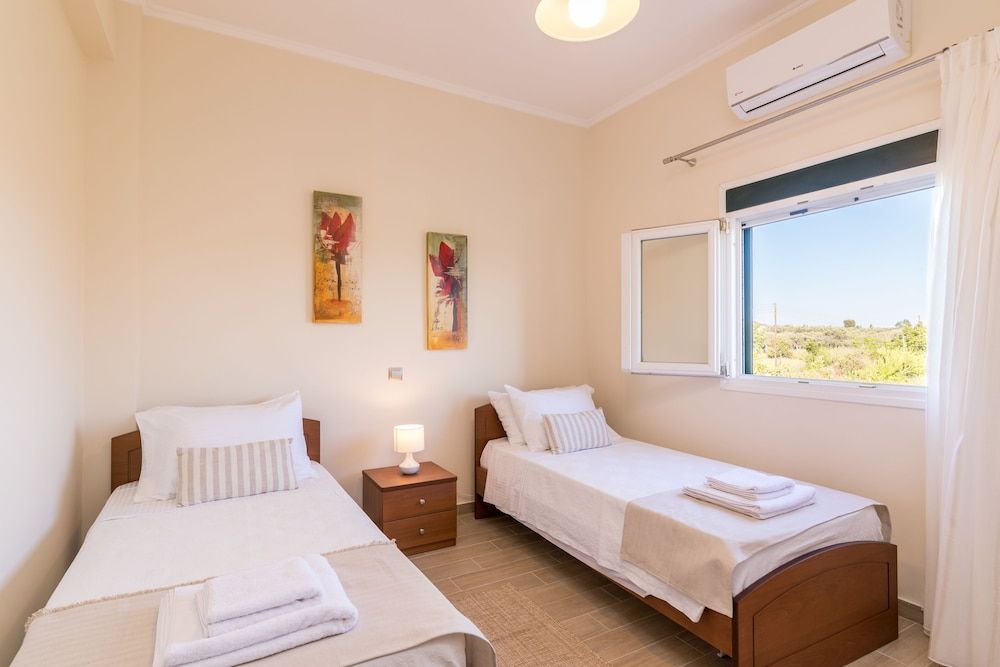 Villa Nissos -1 estrellas en Línia