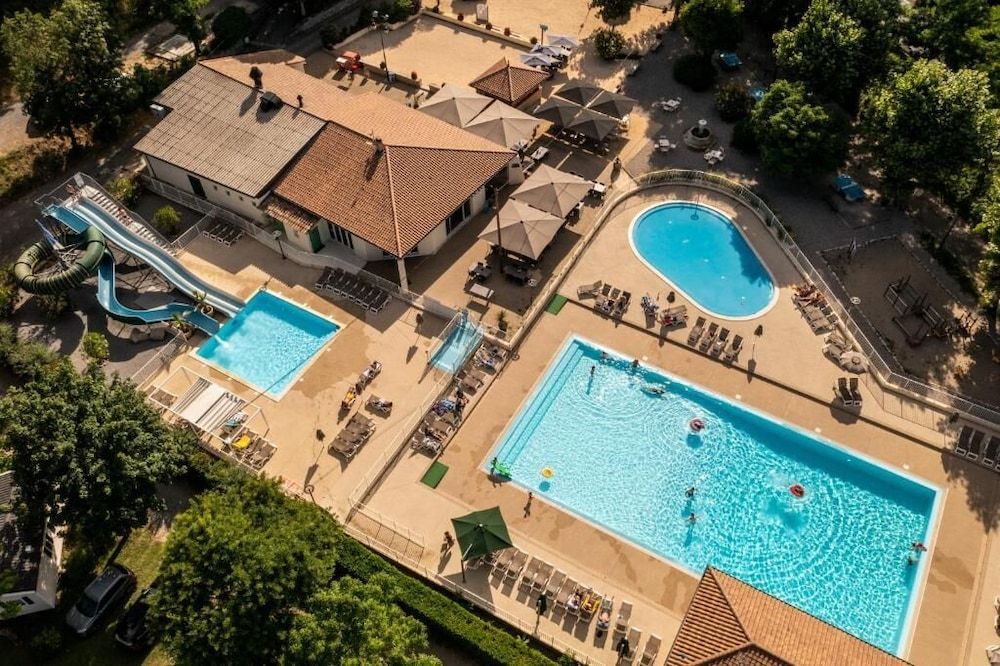 Camping RCN La Bastide en Ardèche 5 estrellas en Sampzon