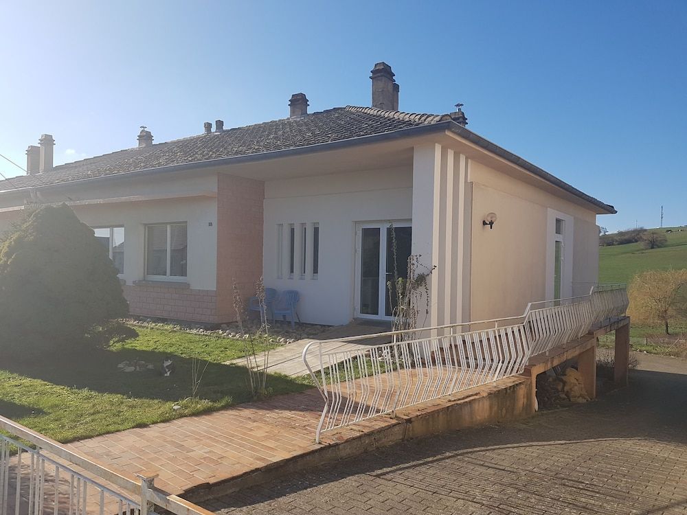 Le Domaine des Prés -1 étoiles à Lachambre