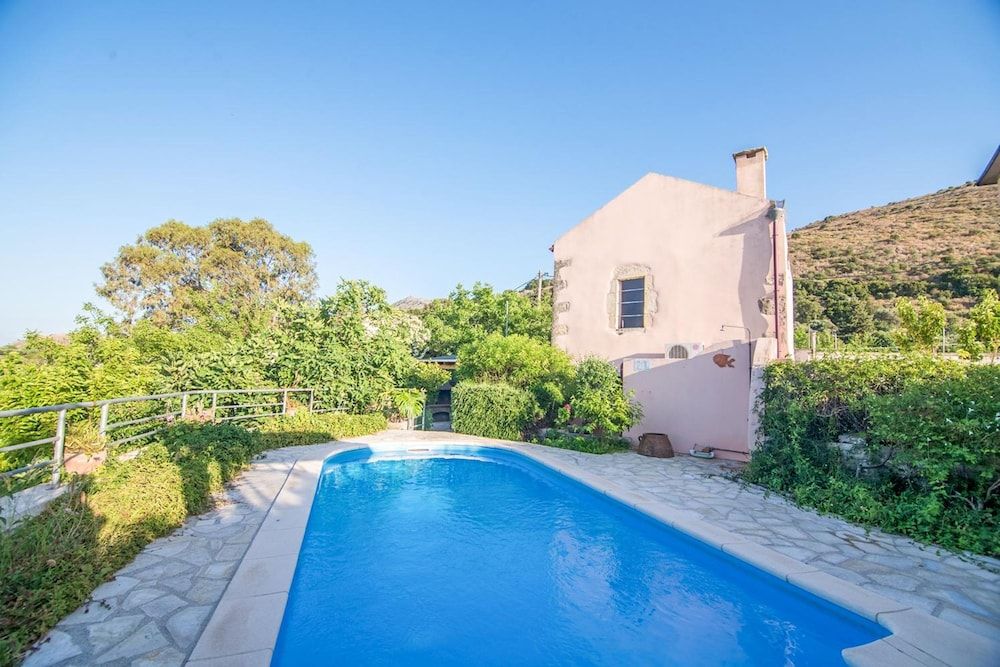 Villa Kourkoulios in Apokoronos -1 estrelas em Khámbatha
