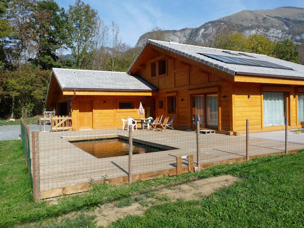 Chalet aux 3 biches -1 estrelas em Mieussy