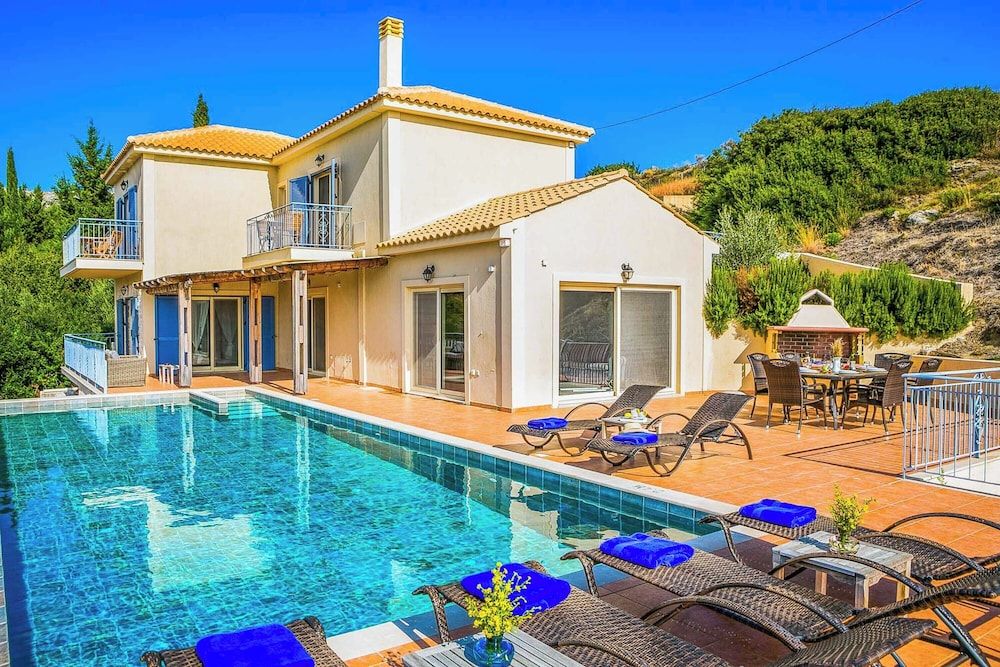 Villa Louloudia -1 estrellas en Ratzaklíon