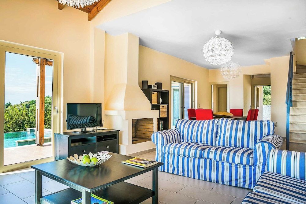 Villa Louloudia 3