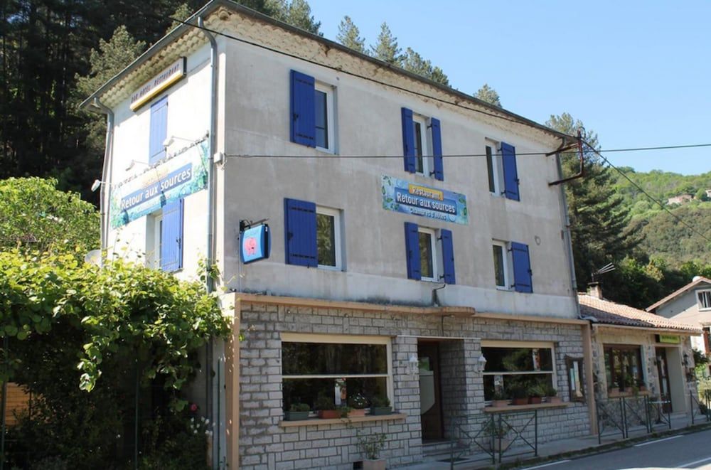 Retour aux Sources -1 étoiles à Meyras