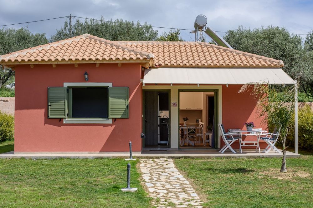 Comfeto & Mandolato Sweet Houses -1 estrellas en Lakithra