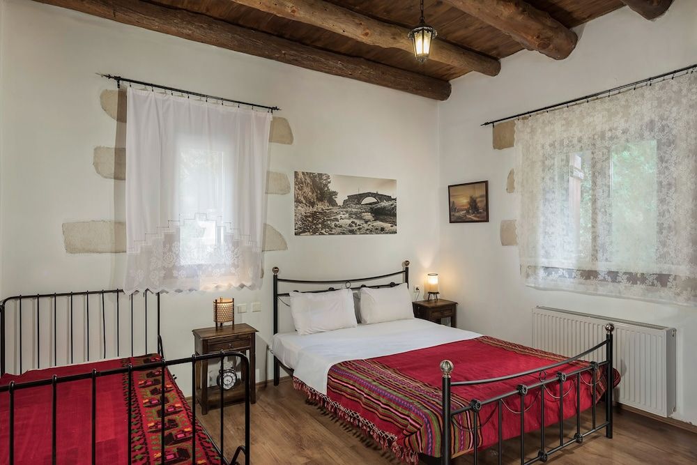 Villa Aloni-traditional Stone Villa With Nice View,pool and Garden 3