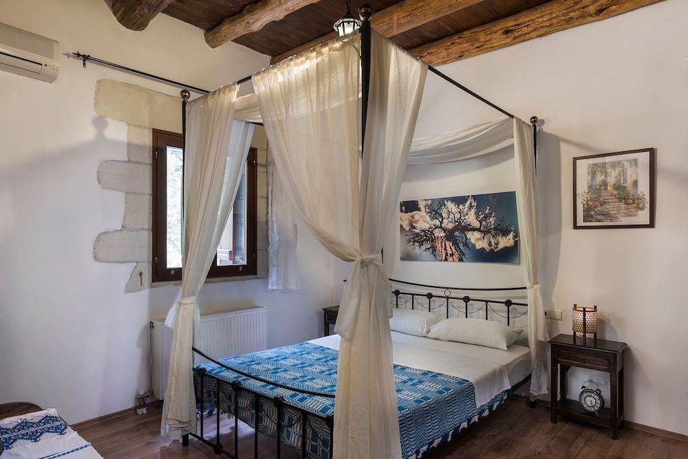 Villa Aloni-traditional Stone Villa With Nice View,pool and Garden 2
