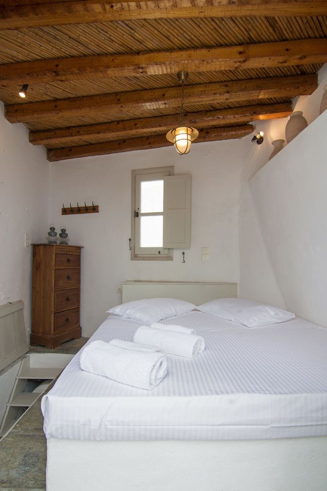 Serifos Houses Hora 2