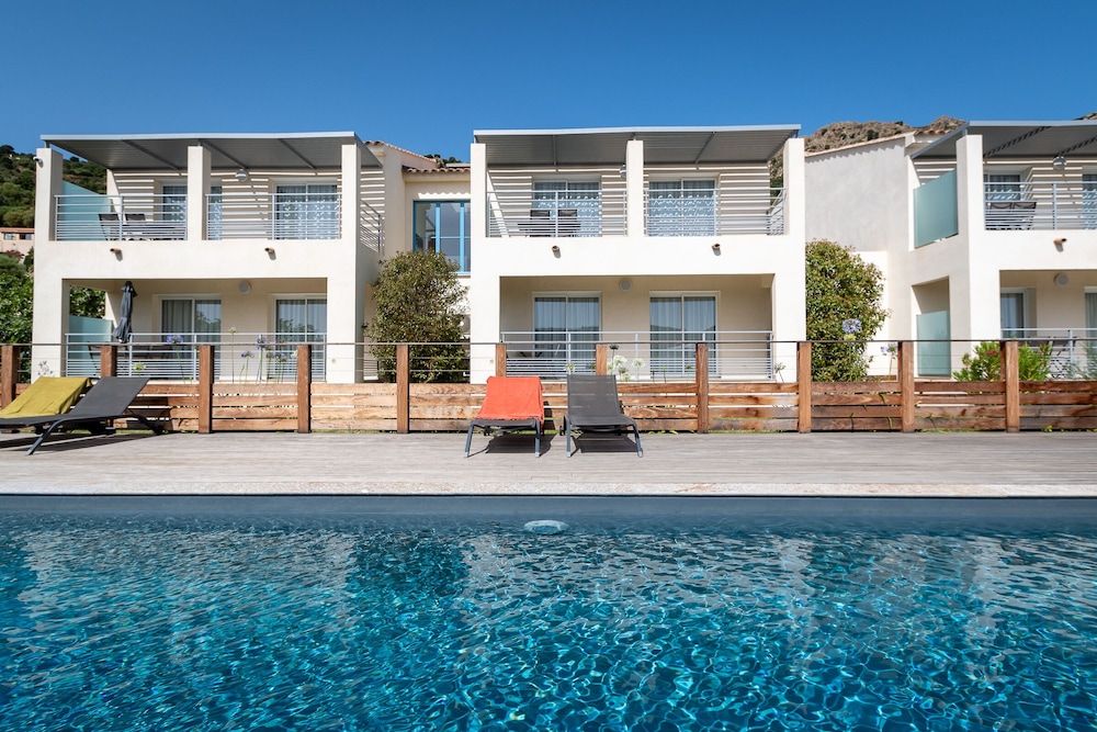 RESIDENCE U MANELLU -1 estrellas en Santa-Reparata-di-Balagna