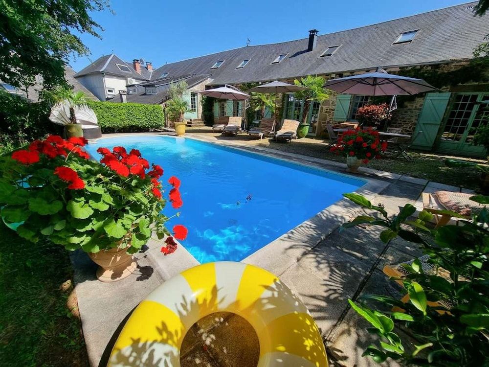 Les Jardins Saint Eloi -1 estrellas en Le Lonzac