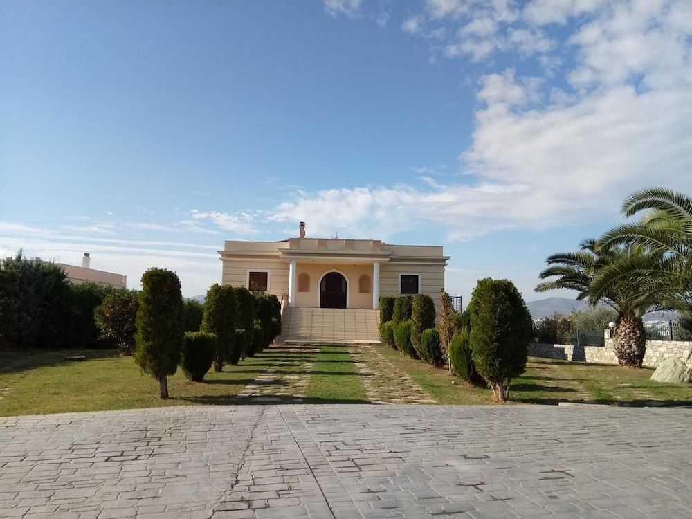 Luxury Villa Thea -1 estrellas en Keramídhion