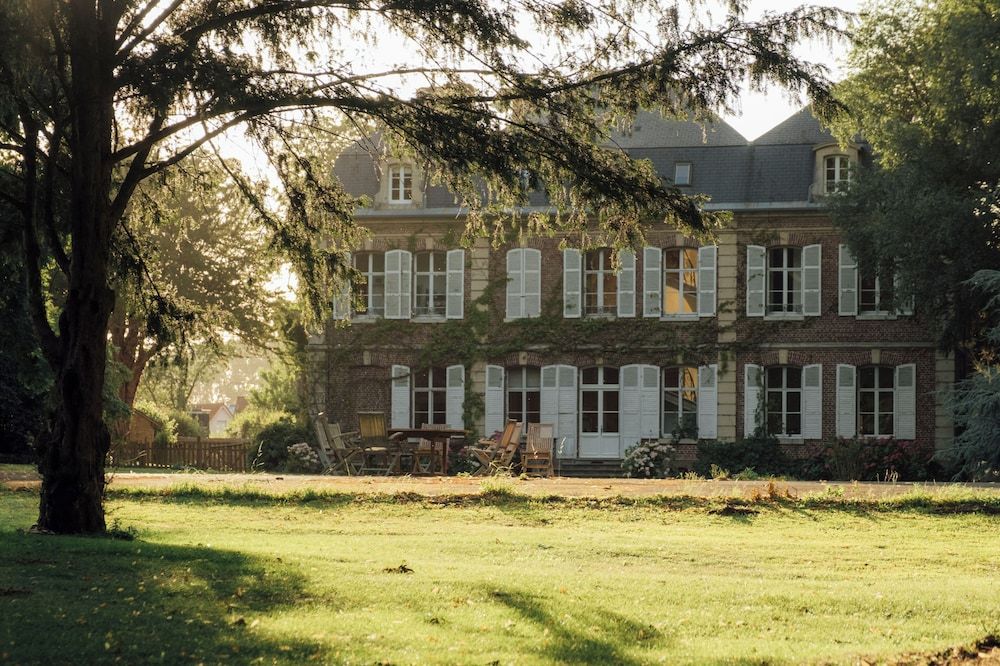 Petit Chateau Vercourt -1 estrellas en Vercourt