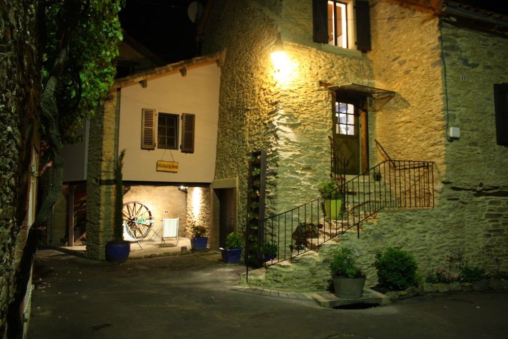 Auberg'Inn -1 estrellas en Ambialet
