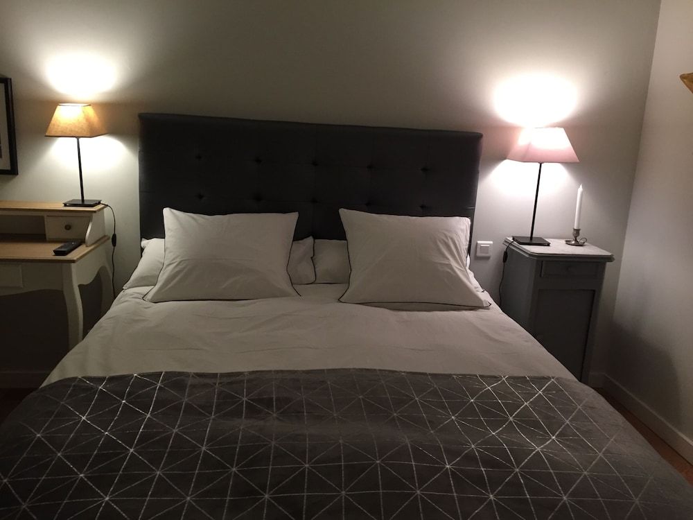 Chambres d'hotes Ambroisie -1 étoiles à Gueytes-et-Labastide