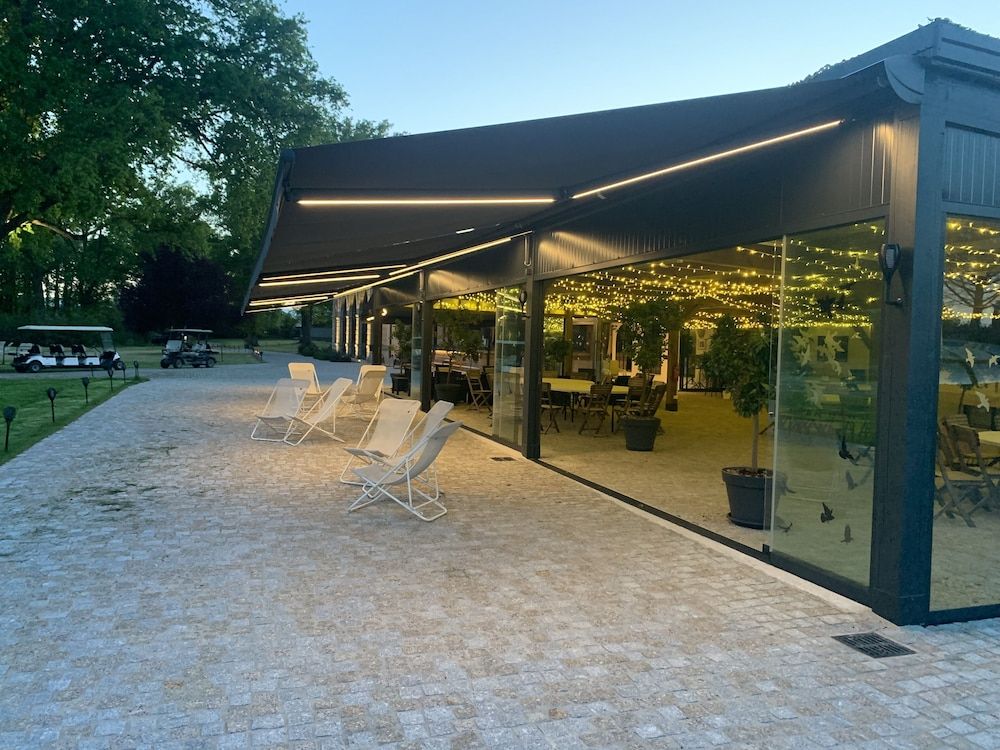 Orangerie de Chatel sélection Figaro & Elle Magazine -1 étoiles à Cleppé