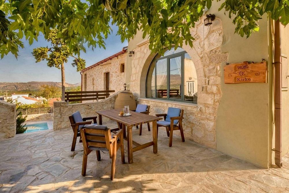 Villa Kirke in Chania -1 estrellas en Próvarma