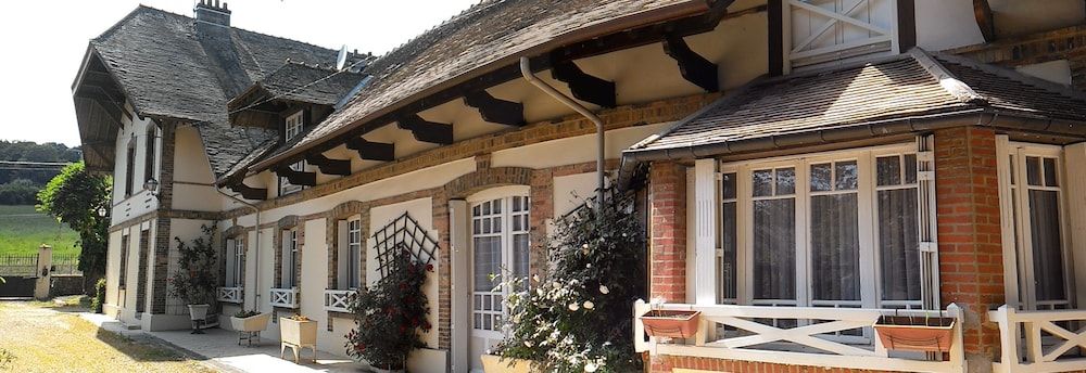 Maison Lalongère -1 étoiles à Longueville