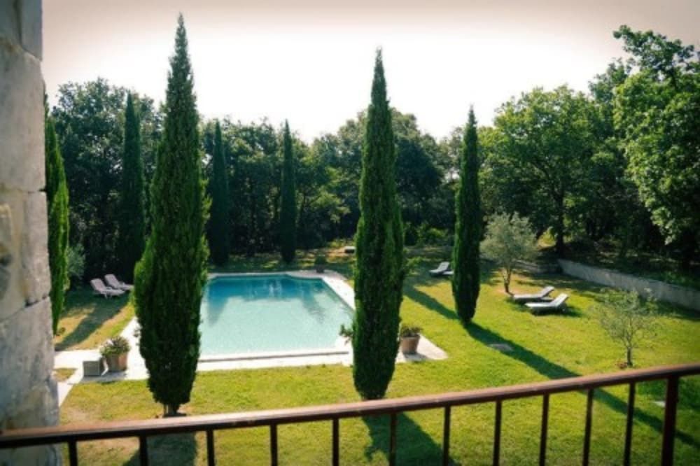 Domaine du Commandeur -1 étoiles à Mondragon