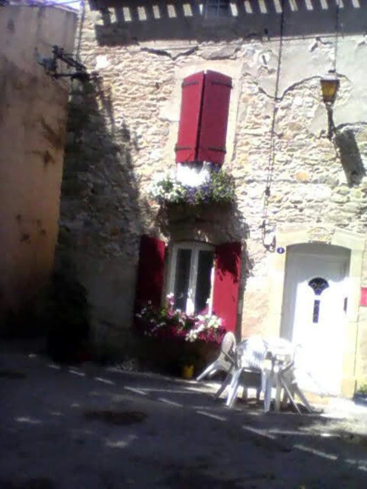 La Maison des Vendangeurs -1 estrellas en Trausse