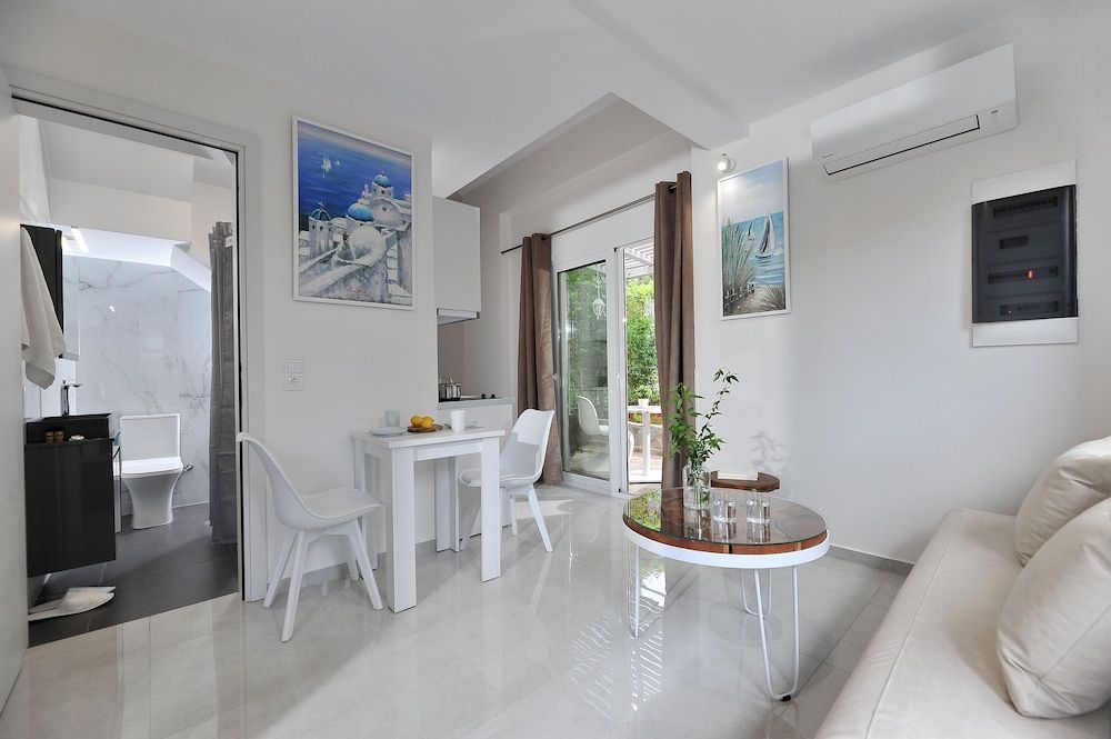 Alekos Suites, Free 24H Transportation To Airport 2
