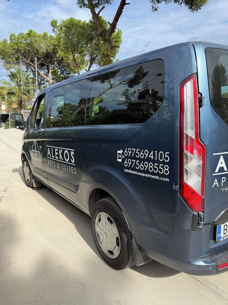 Alekos Suites, Free 24H Transportation To Airport -1 estrellas en Artemida