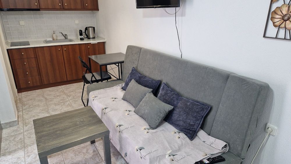 Doukas Aparthotel 3