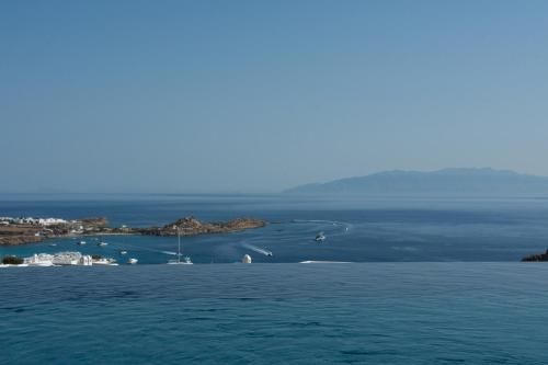 Elit Villa Psarou Heated Pool Jacuzzi 2