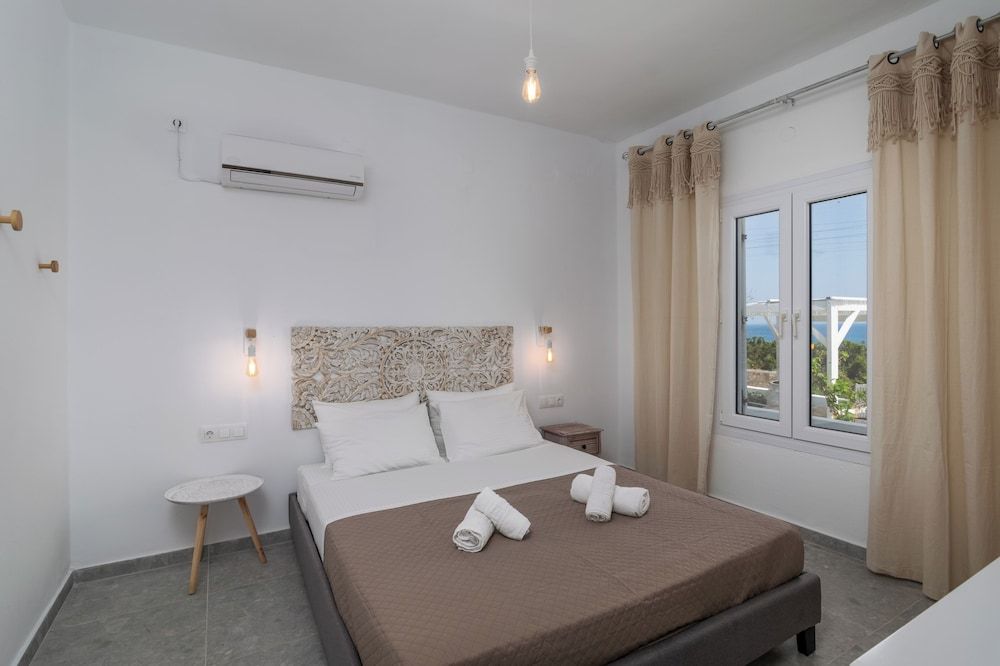 Summer Residence 3