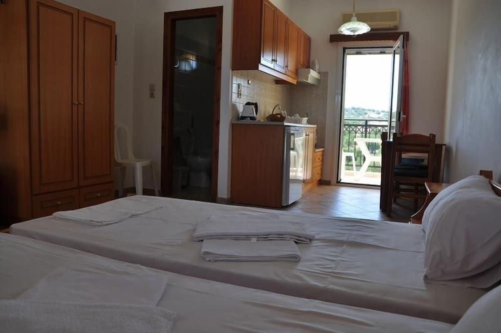 Studios Apts Lagos 3