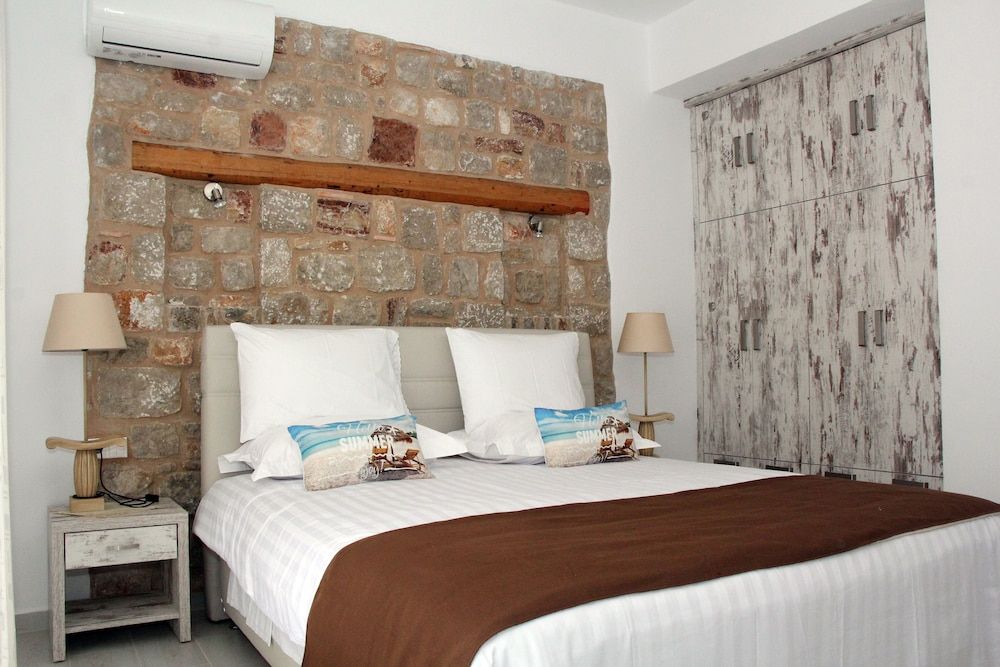Haraki Stone Apartments 3