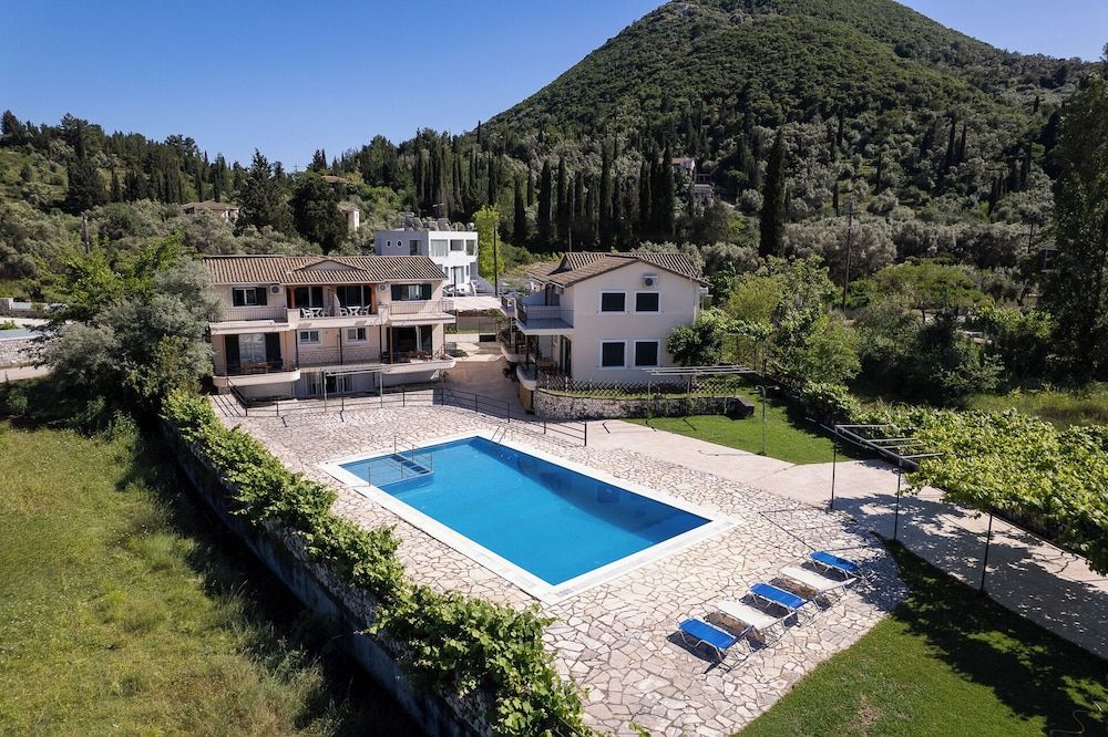 Ionian Memories -1 estrellas en Yenion