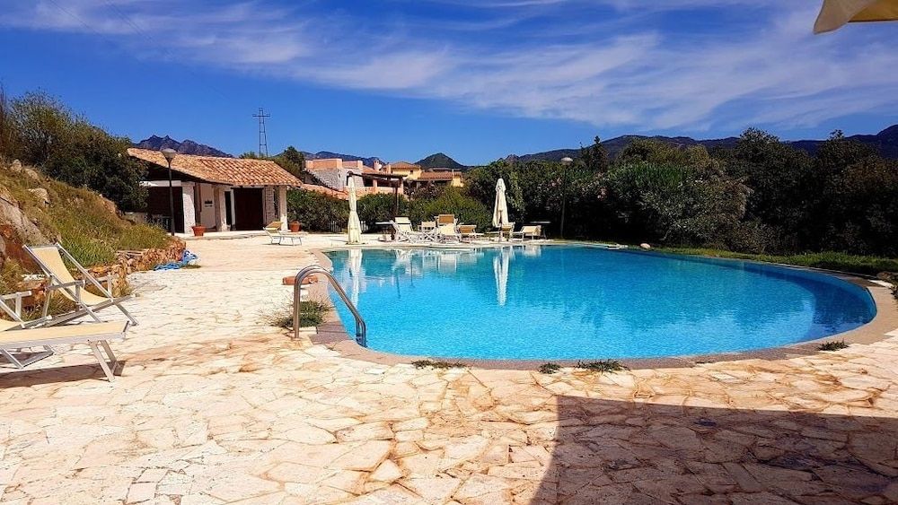 Agriturismo I Mandorli -1 estrellas en Lotzorai