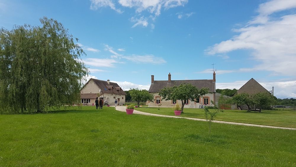Le Village des Champs -1 estrellas en Soings-en-Sologne