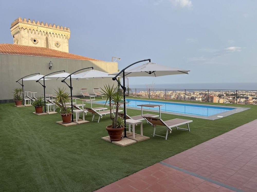 Villa Leucatia Bed&Events -1 estrellas en Sant’Agata Li Battiati