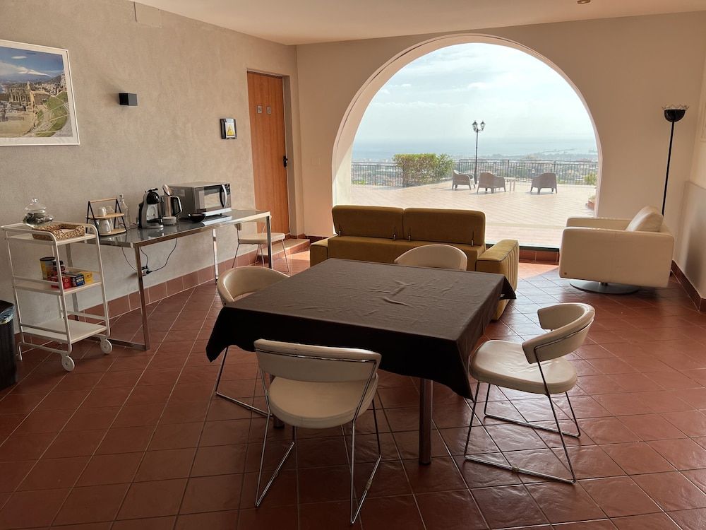 Villa Leucatia Bed&Events 2
