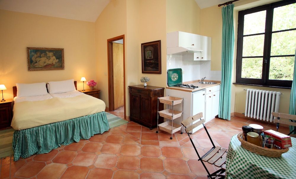 Tenuta Guazzaura 2