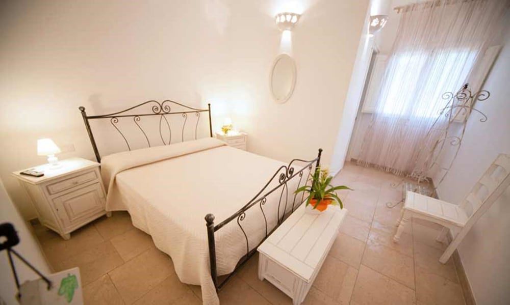 Antica Masseria Ficazzana 3