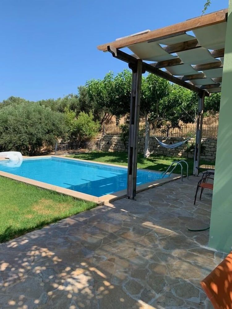 Villa Georgia -1 estrellas en Pitsidia