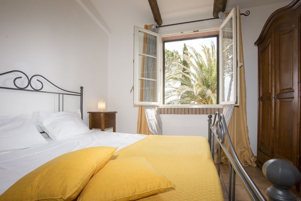 Tenuta De Fanti Agriturismo -1 estrellas en Bibbona
