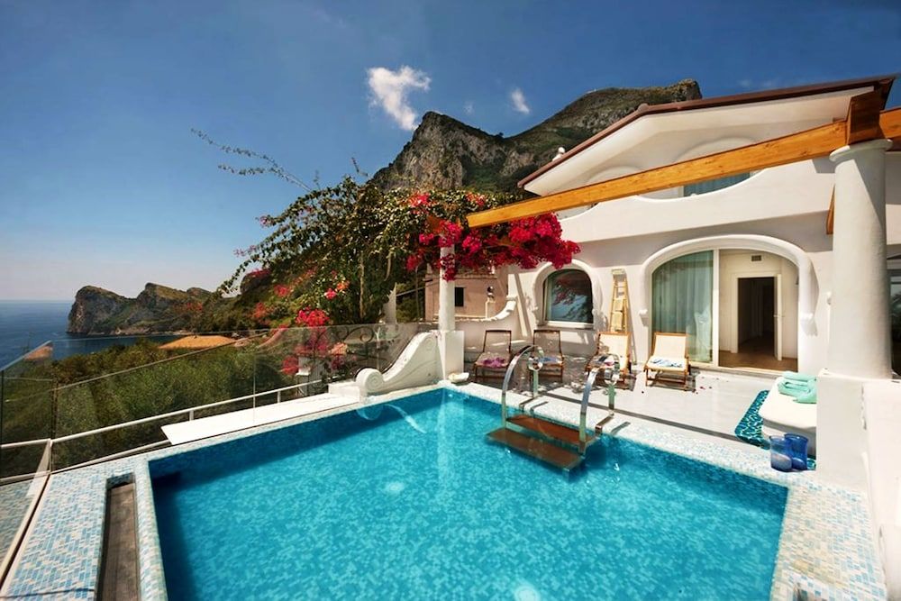 Villa Ariadne -1 estrellas en Nerano