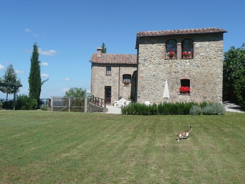 Agriturismo Colli di Travale -1 estrellas en Montieri