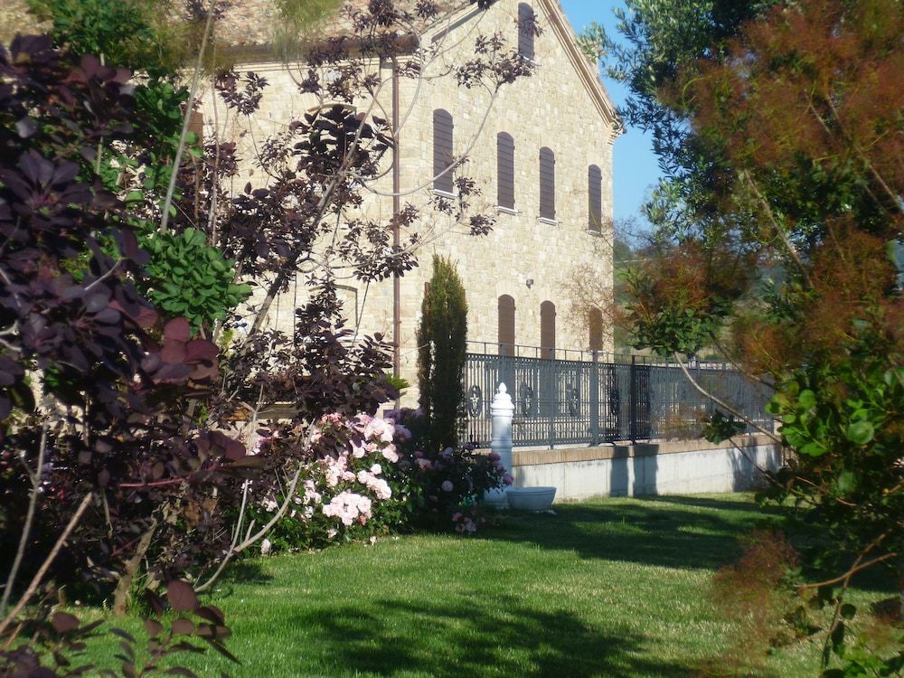 Postiglione Country House -1 estrellas en Cingoli