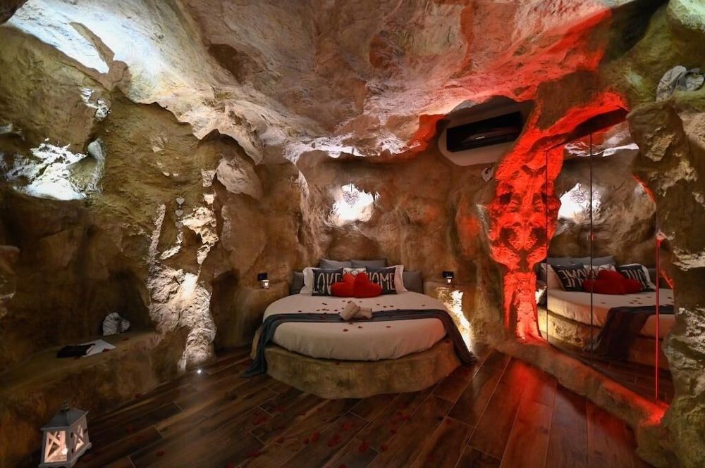 La Casa nella Roccia 2