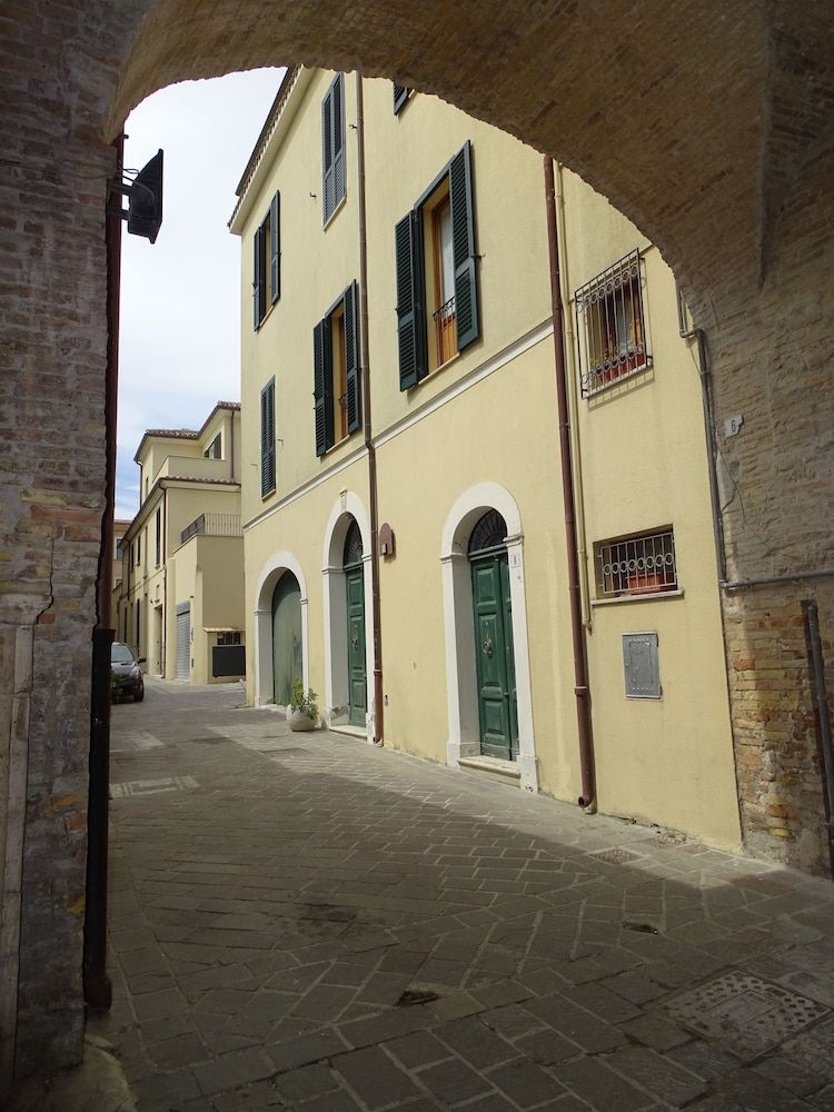 B&B Arco Di San Francesco -1 estrellas en Atri