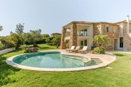 Villa Mandorlo a soli 500 mt dal mare con piscina privata e vista mare 4 estrellas en Costa Rei