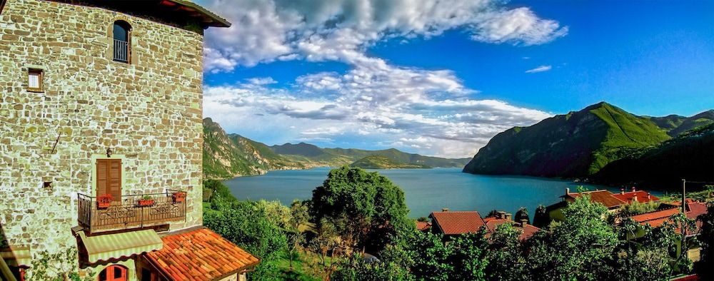 Castello di Zorzino -1 estrellas en Riva di Solto