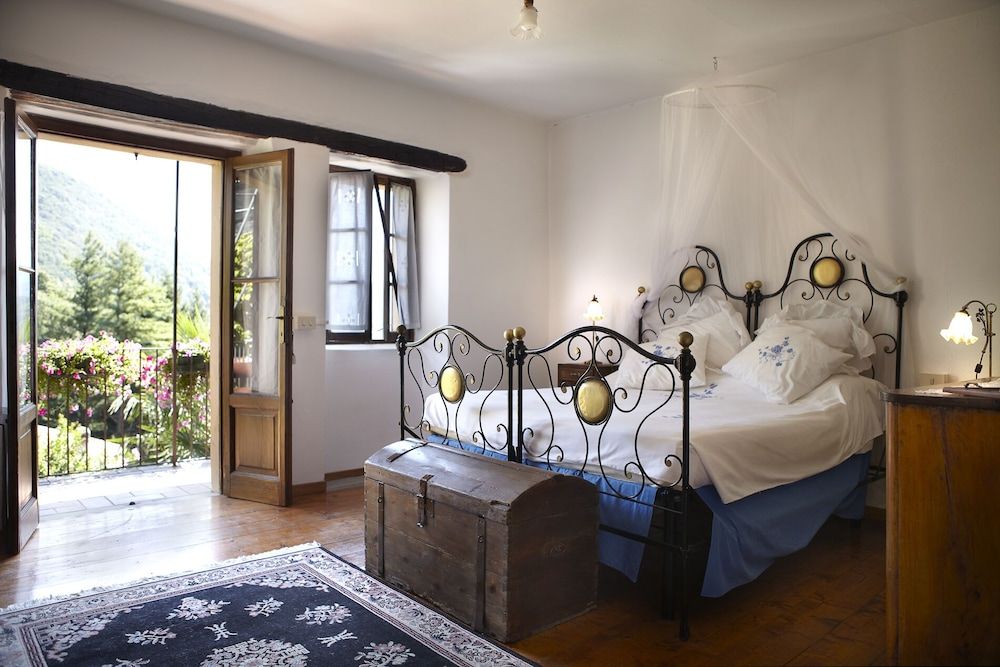 Antico Borgo Sanda Lago Maggiore -1 estrellas en Casalzuigno