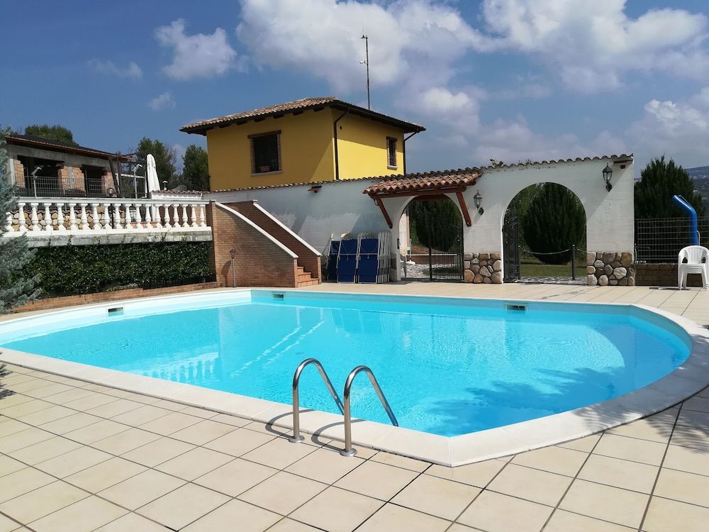 Agriturismo I Tre Ulivi -1 estrellas en Paternopoli