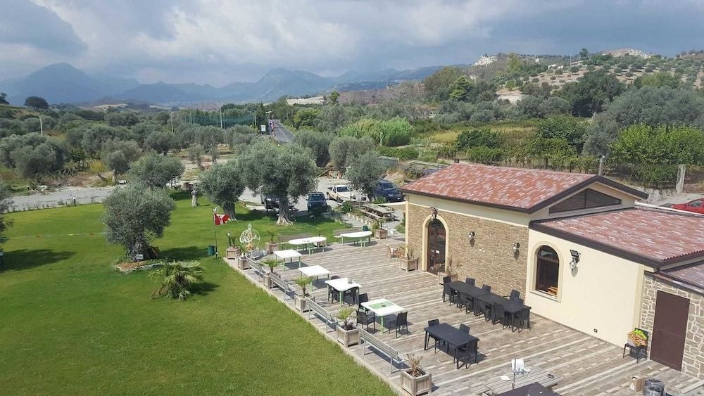 Agriturismo Donna Beatrice -1 estrellas en Bianco